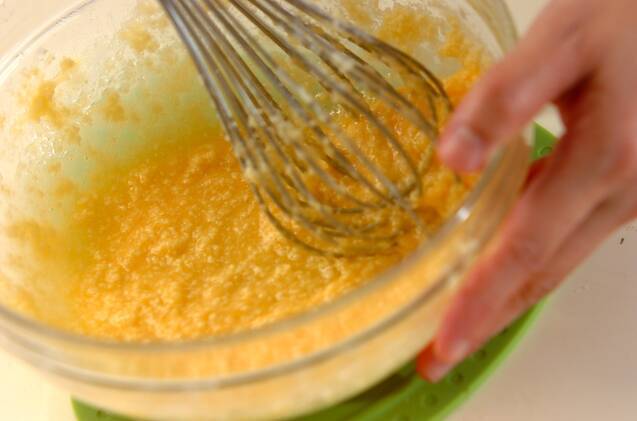 クリームチーズフロスティングが濃厚！バレンタインカップケーキの作り方の手順2