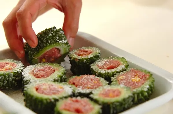 肉詰めゴーヤの作り方2