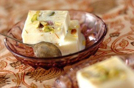 器に盛られたクルフィ