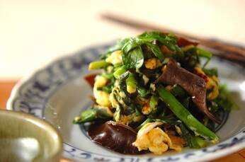 ニラとミツバの卵とじ