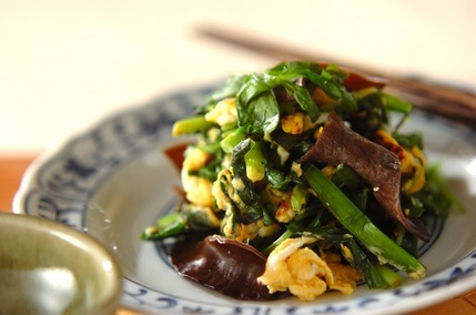 ニラとミツバの卵とじ