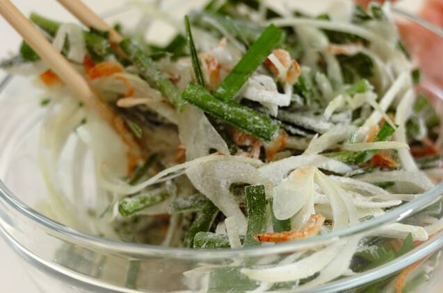 ニラと桜エビのペタンコ焼きの作り方の手順2