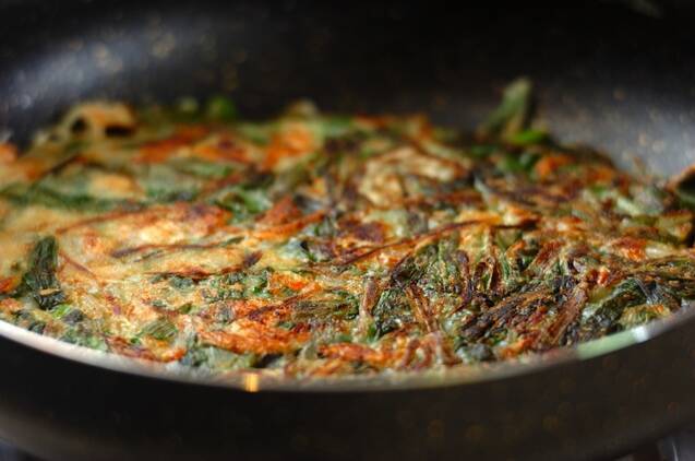 ニラと桜エビのペタンコ焼きの作り方の手順3