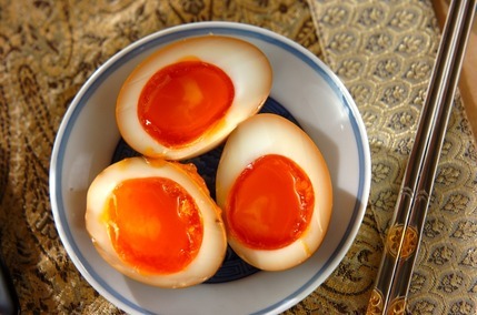 黄金比のタレが絶品！とろーり半熟煮卵