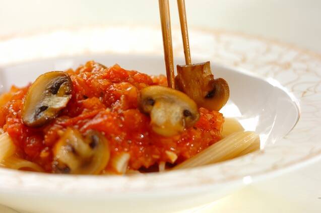 トマトソースのキノコペンネの作り方の手順6