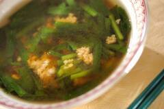 鶏ひき肉とニラのスープ