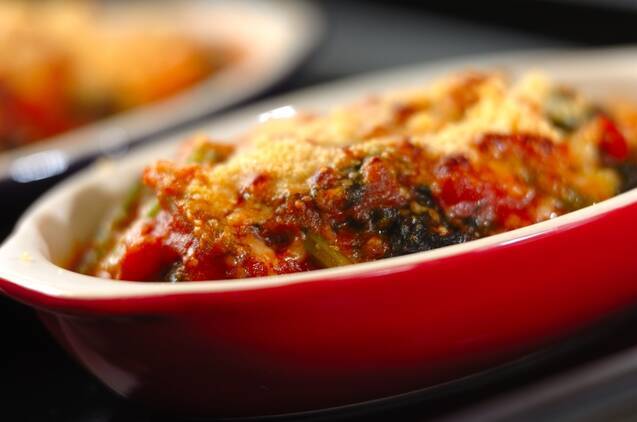 ホウレン草とハムのトマトソース焼きの作り方の手順3