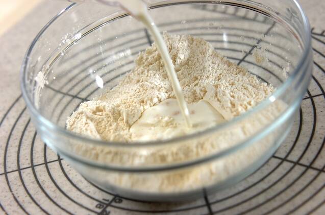 スキレットで簡単！カマンベールのブレッド by池田 絵美さんの作り方の手順1