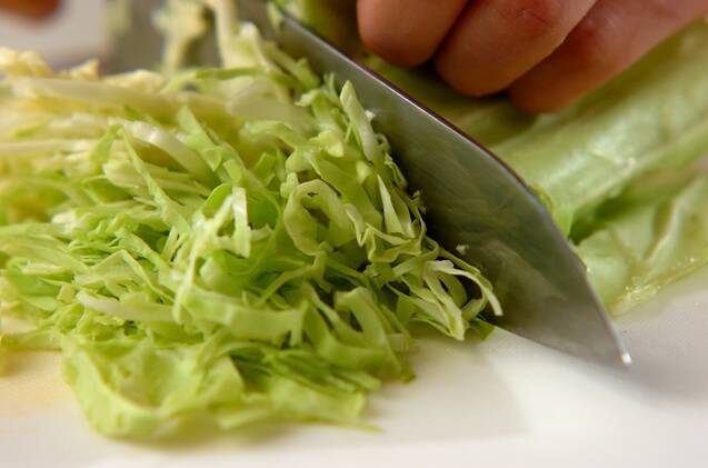 キャベツと大葉のサラダの作り方の手順1