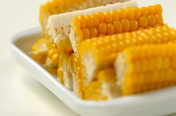 トウモロコシのアンチョビソースの作り方2