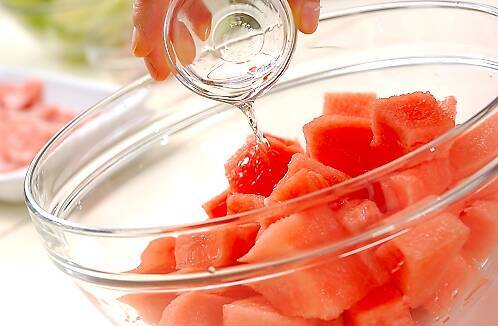フルーツ・スイカの作り方の手順1
