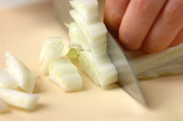 白菜の辛み甘酢和えの作り方の手順1