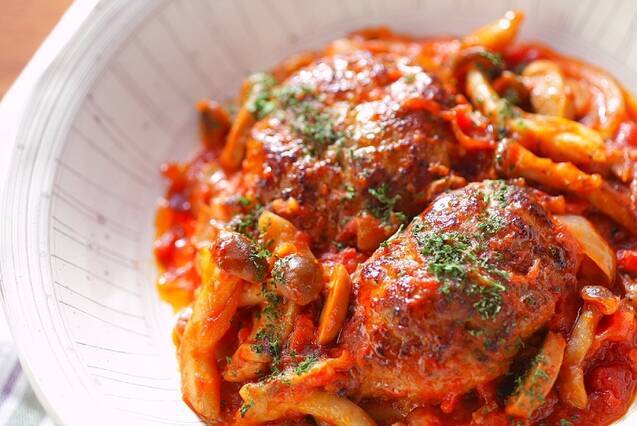 煮込みハンバーグ