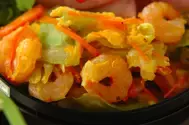 キャベツとエビの卵炒め