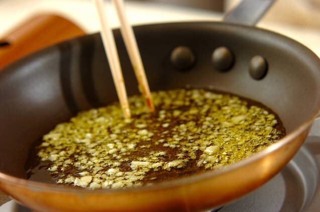 ゆでレタスのアンチョビソースの作り方の手順4