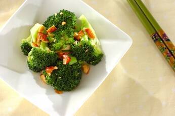 ブロッコリーのアーモンド和え