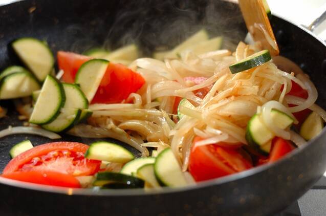 ベーコン巻きチキンの煮込みの作り方の手順5