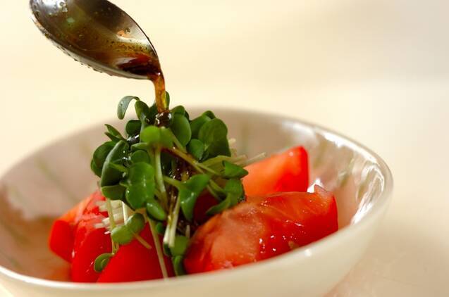 トマトと貝われの山椒サラダの作り方の手順3