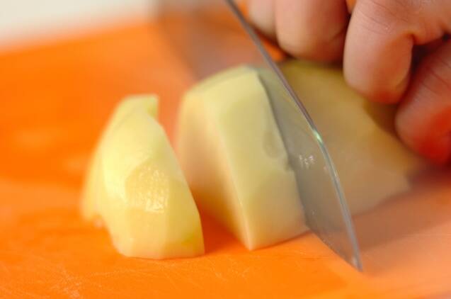 新ジャガの具だくさんみそ汁の作り方の手順1