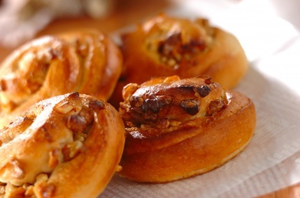 メープルナッツロール