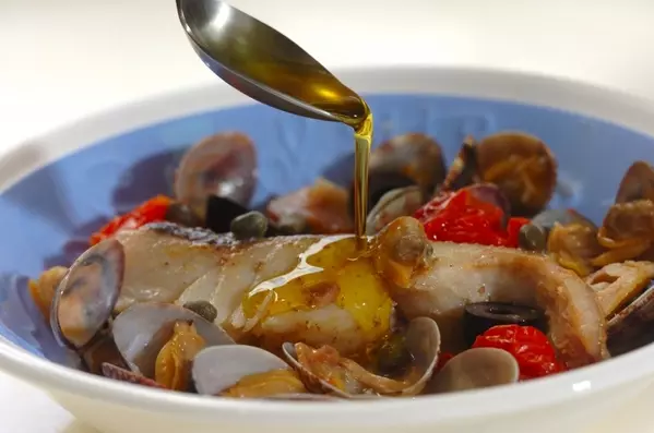 フライパンと切り身で簡単 アクアパッツァ by山下 和美さんの作り方3