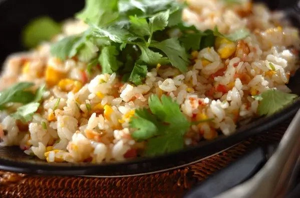ナンプラー香る!パクチーたっぷりエスニックチャーハン by 池田 絵美さんの作り方4