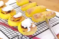 かぼちゃ生地でスティックパンとシナモンロール