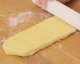かぼちゃ生地でスティックパンとシナモンロールの作り方8