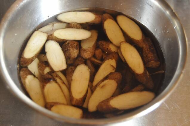 具だくさん！みそけんちん汁の作り方の手順2