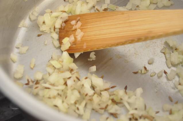 舞茸と鶏肉のスパイスカレーの作り方の手順2