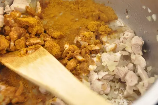 舞茸と鶏肉のスパイスカレーの作り方2