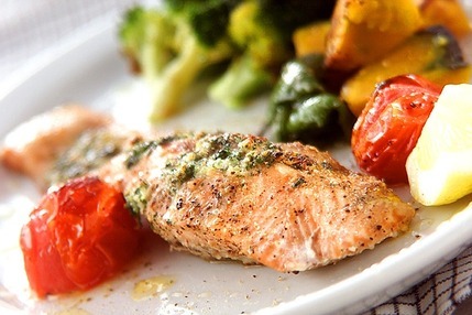 鮭のガーリックバター焼