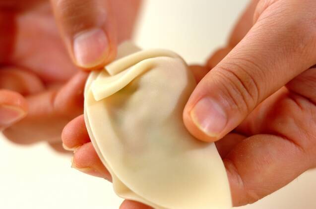 パクチー肉餃子の作り方の手順3
