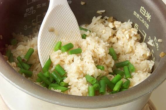 ゴボウの炊き込みご飯の作り方の手順6