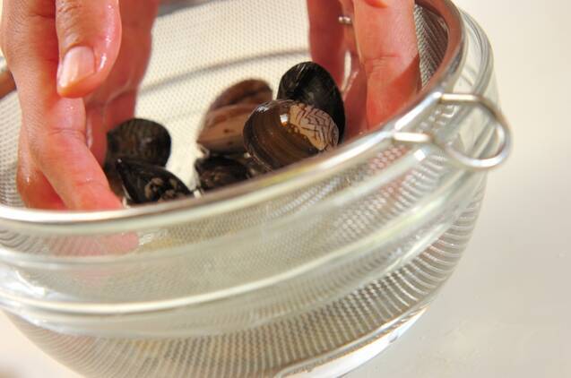 アサリのみそ汁の作り方の手順1