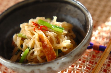 切干し大根とちくわの煮物