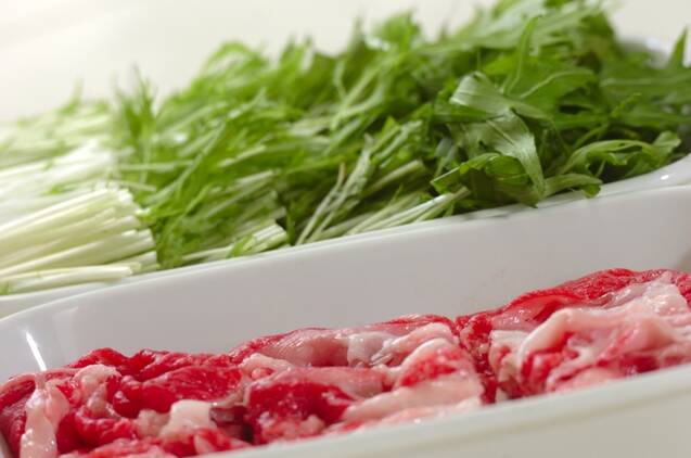 人気の肉豆腐 野菜もおいしい by森岡 恵さんの作り方の手順1