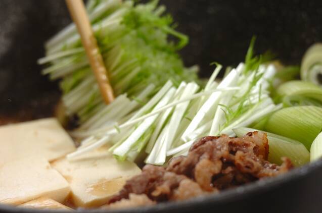 人気の肉豆腐 野菜もおいしい by森岡 恵さんの作り方の手順4