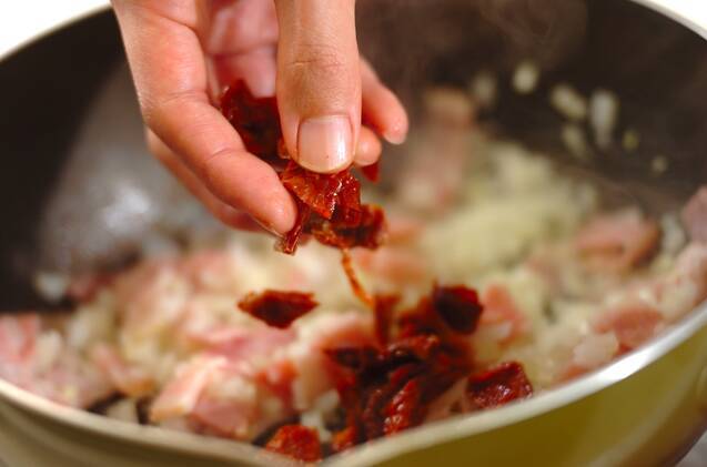 ドライトマトとグリーンオリーブのケークサレの作り方の手順3