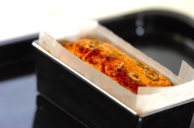 ドライトマトとグリーンオリーブのケークサレの作り方の手順6