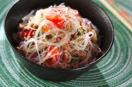 豚ひき肉のエスニックサラダ