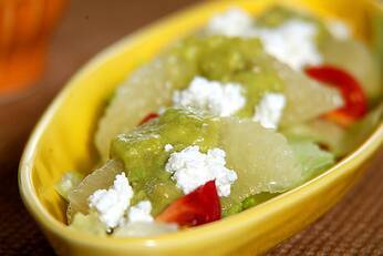 アボカドソースのサラダ