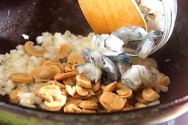 エビピラフの作り方の手順7