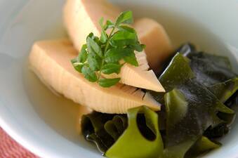 ダシじんわり!タケノコとワカメの煮物