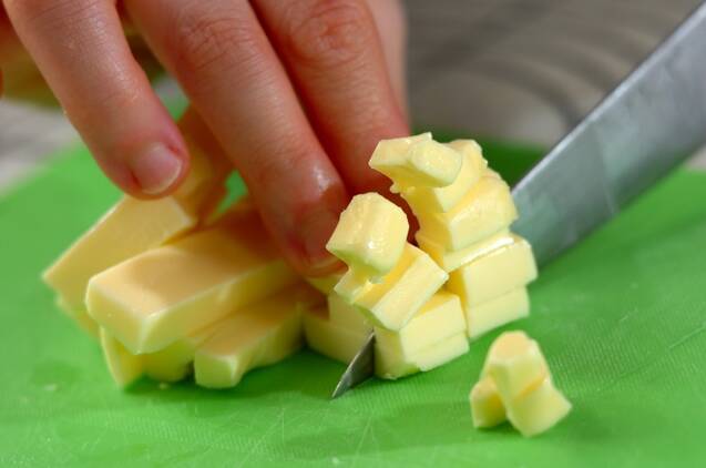 リングドーナツの作り方の手順1