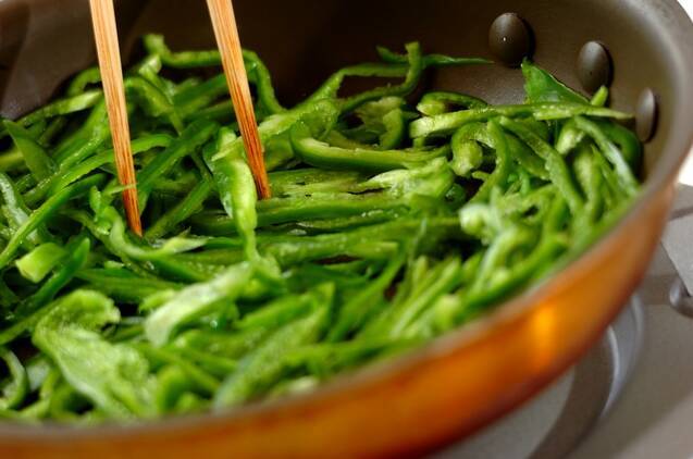 ピーマンしりしりの作り方の手順2