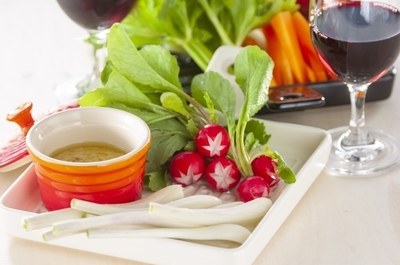 赤ワインに合う生野菜とバーニャカウダ 副菜 のレシピ 作り方 E レシピ 料理のプロが作る簡単レシピ