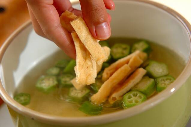 オクラと納豆のみそ汁の作り方の手順4