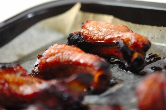 豚骨付きバラ肉の赤ワイン漬け焼きの作り方の手順3