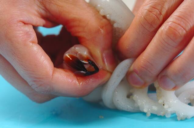 魚介とネギのガーリック炒めの作り方の手順2